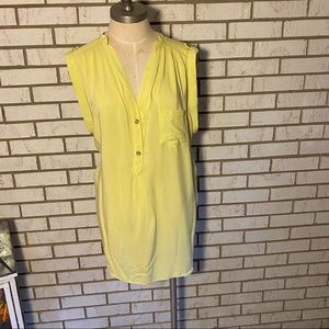 Dorothy Perkins - Yellow short sleeve button front top. Sz 16